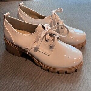 Light Beige Patent Leather Lace Up Shoes Size 10